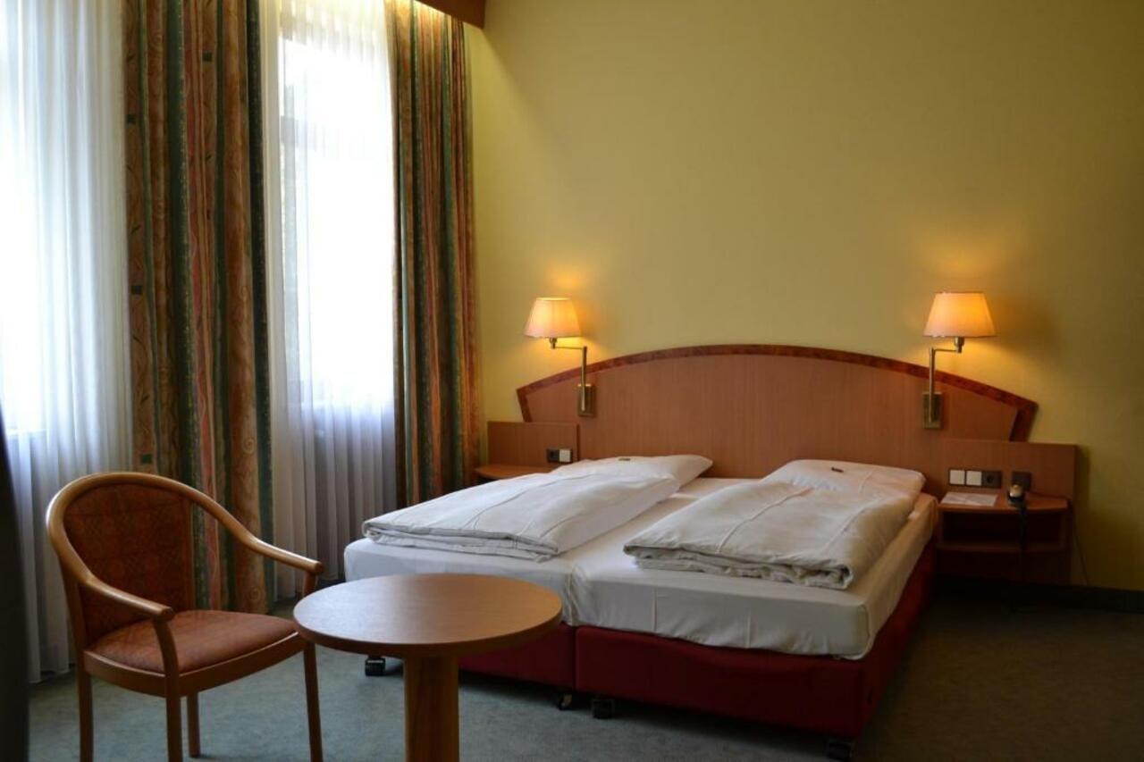 Tagungshotel Hoechster Hof Frankfurt am Main Exterior photo